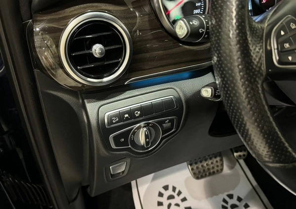 Mercedes-Benz Klasa V cena 190000 przebieg: 228000, rok produkcji 2017 z Giżycko małe 781